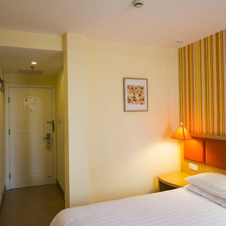 Home Inn Shanghai Century Park エクステリア 写真