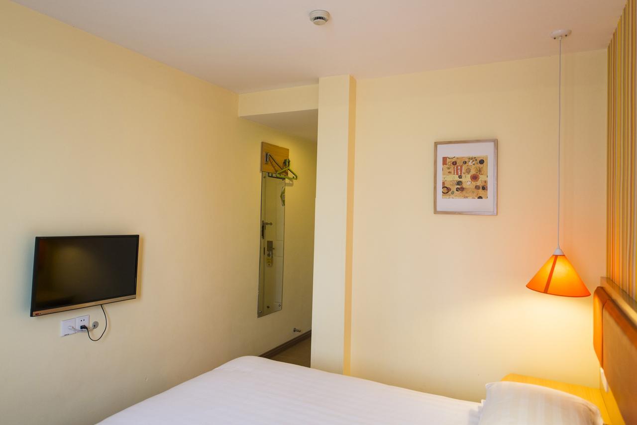 Home Inn Shanghai Century Park エクステリア 写真