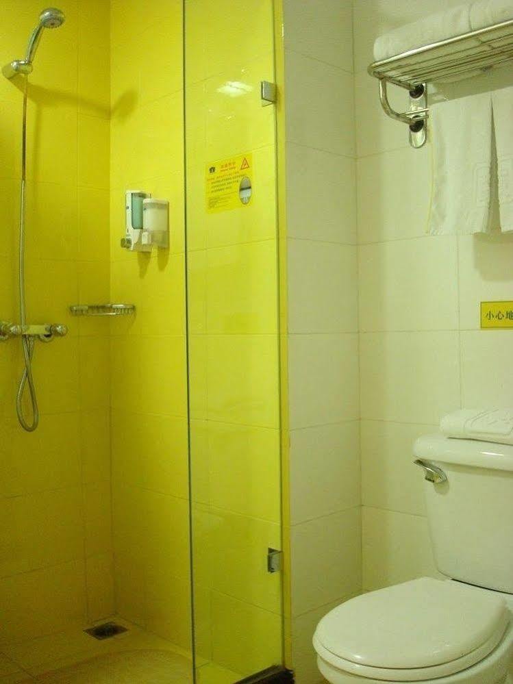 Home Inn Shanghai Century Park エクステリア 写真